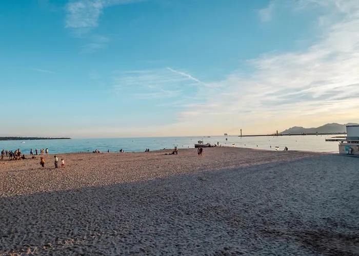 Studio Carre D\'Or Cannes
